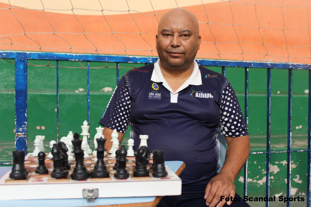 Xarez paralimpico adaptado