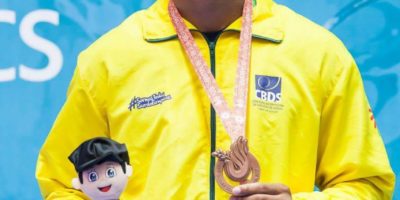 Alexandre Soares Fernandes conquista primeira medalha nas Surdolimpiadas para o Brasil