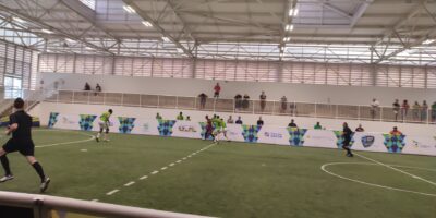 Imagem na horizontal campo de futebol de cegos ct paralimpico